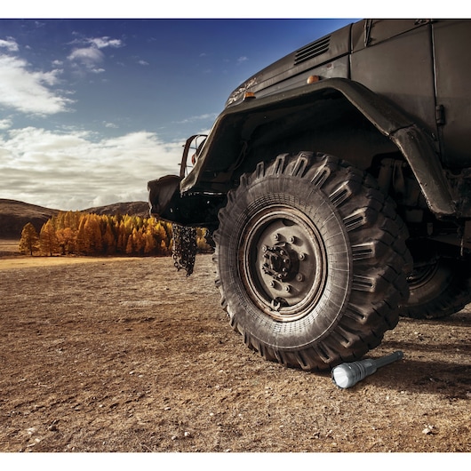 1,000 Lumen LED Flashlight/Power Supply